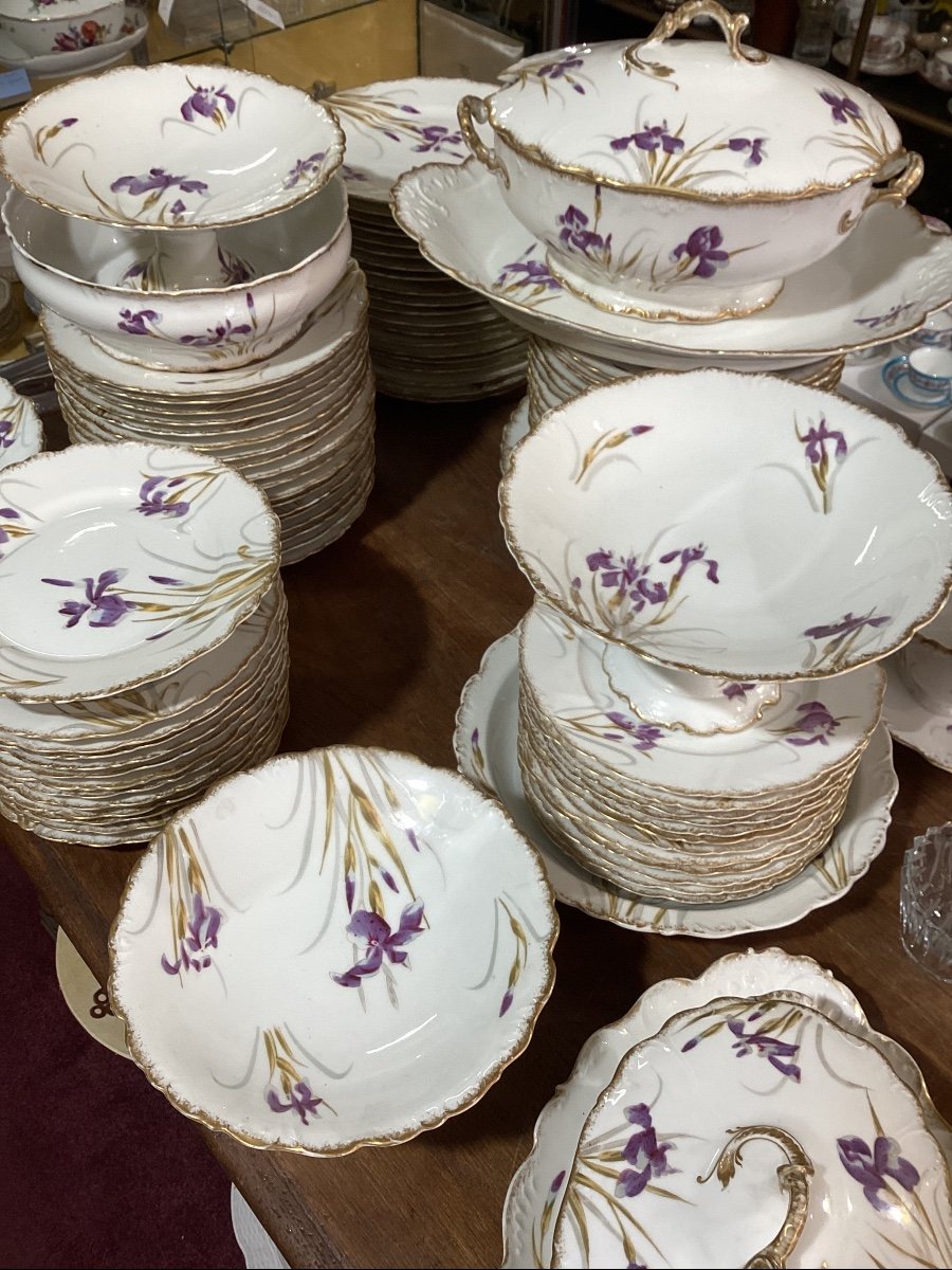 Service De Table En Porcelaine Limoges Décor D’iris 73 pièces 