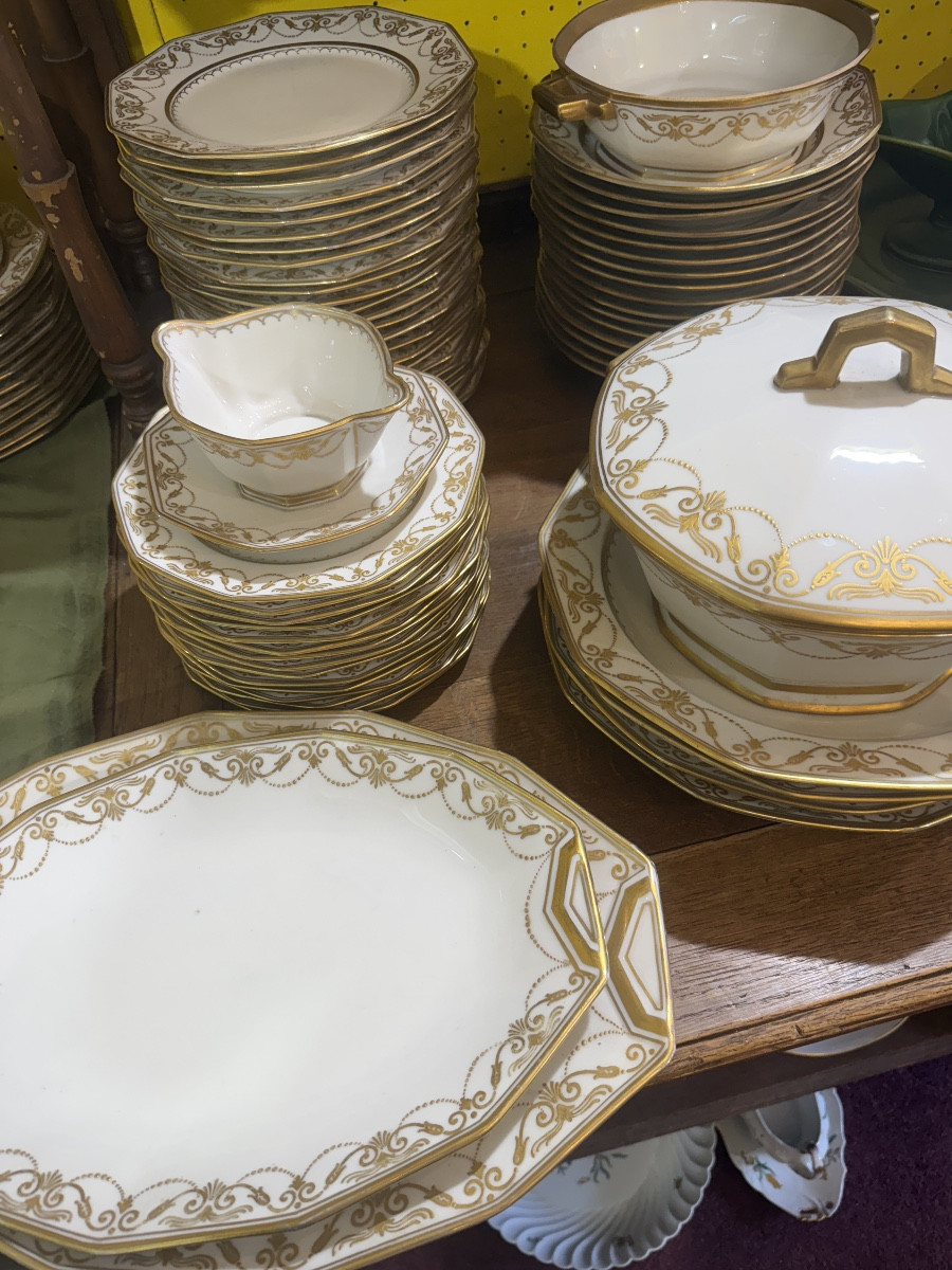White And Gold Porcelain Dinner Service 