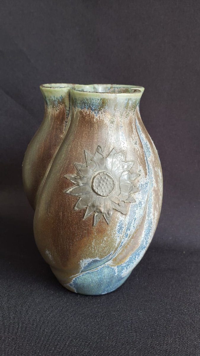 Vase DENBAC en grès flammé  à décor de tournesols en étain. Modèle 82. Epoque Art Déco 1925/30