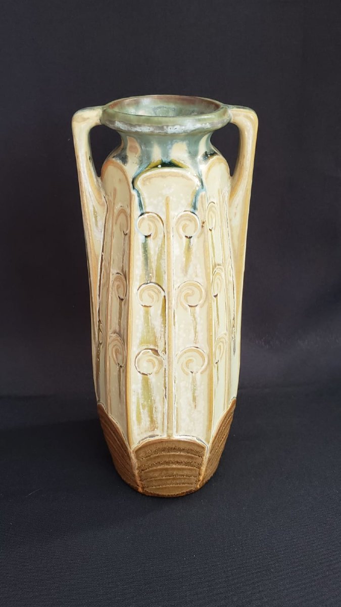 Vase hexagonal en grès émaillé  Denbac Vierzon. Modèle N° 362 vers 1925/30