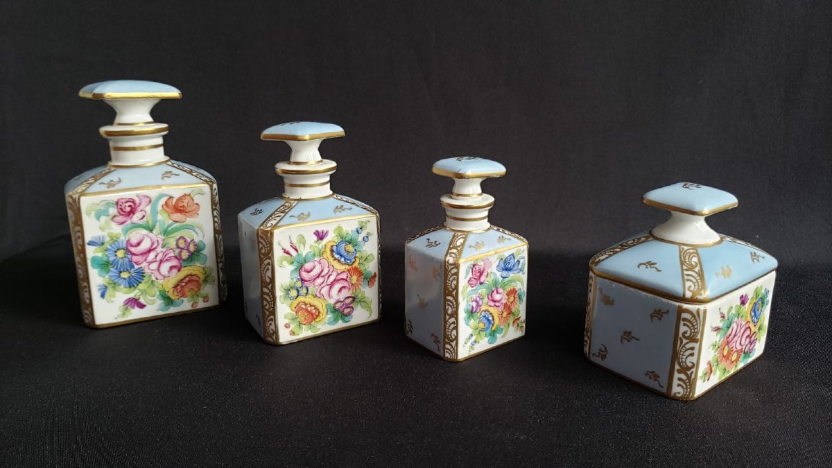 Garniture de toilette en porcelaine de Limoges  – Vers 1940/1950
