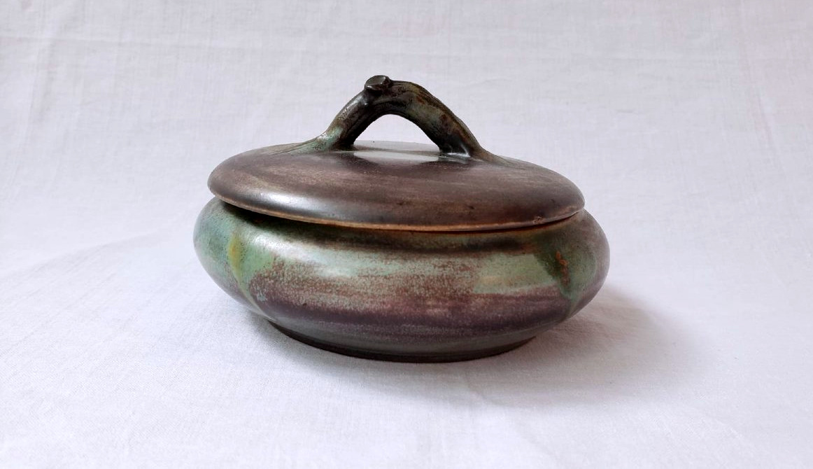 Covered Box Made Of Flamed Stoneware, Signed By Alfred Lebret (1871–1955). La Puisaye. Poterie Des Ligers -photo-1