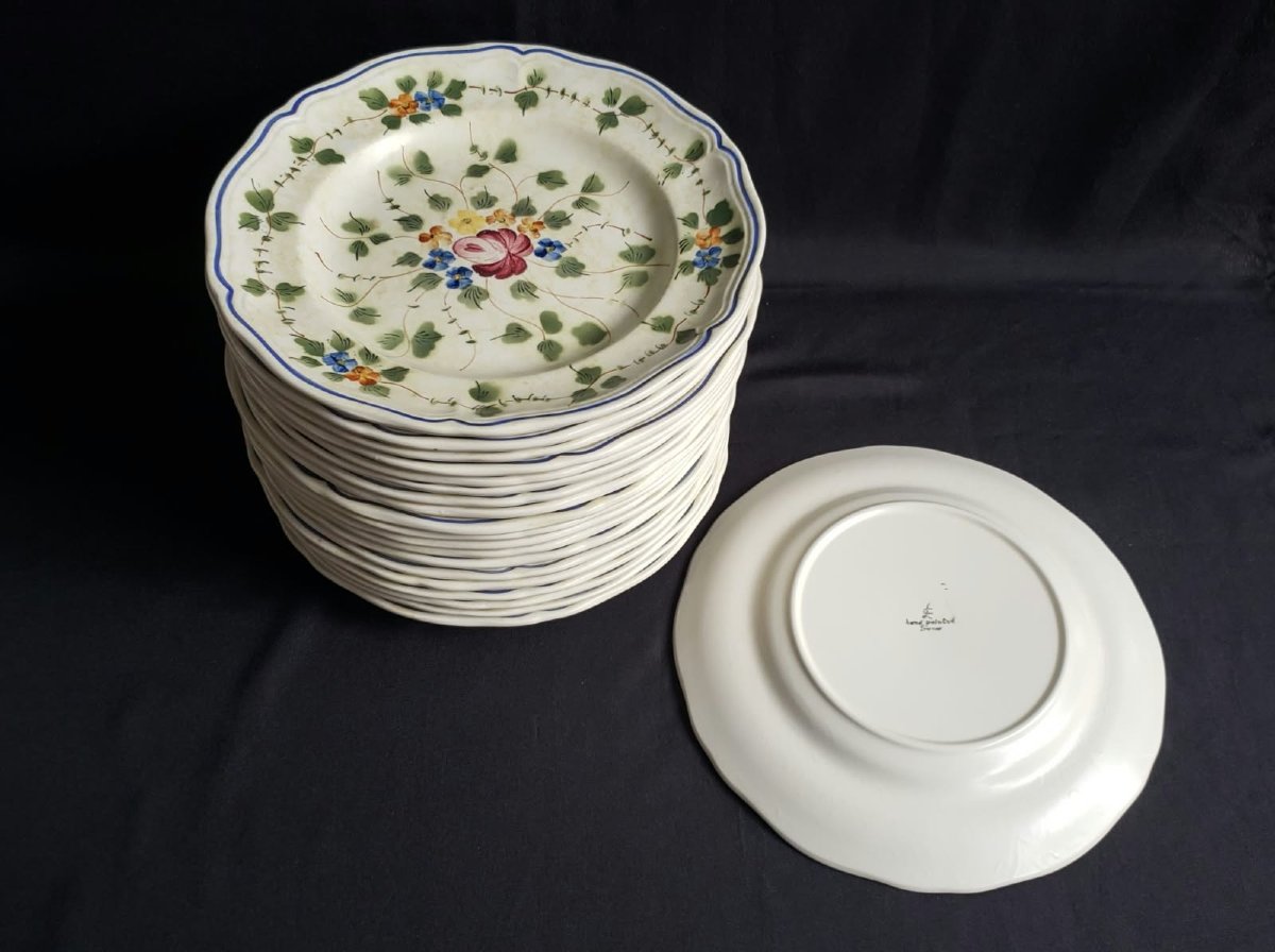 Service de table en faïence de Longchamp, modèle "Nemours"  46 pièces -photo-7