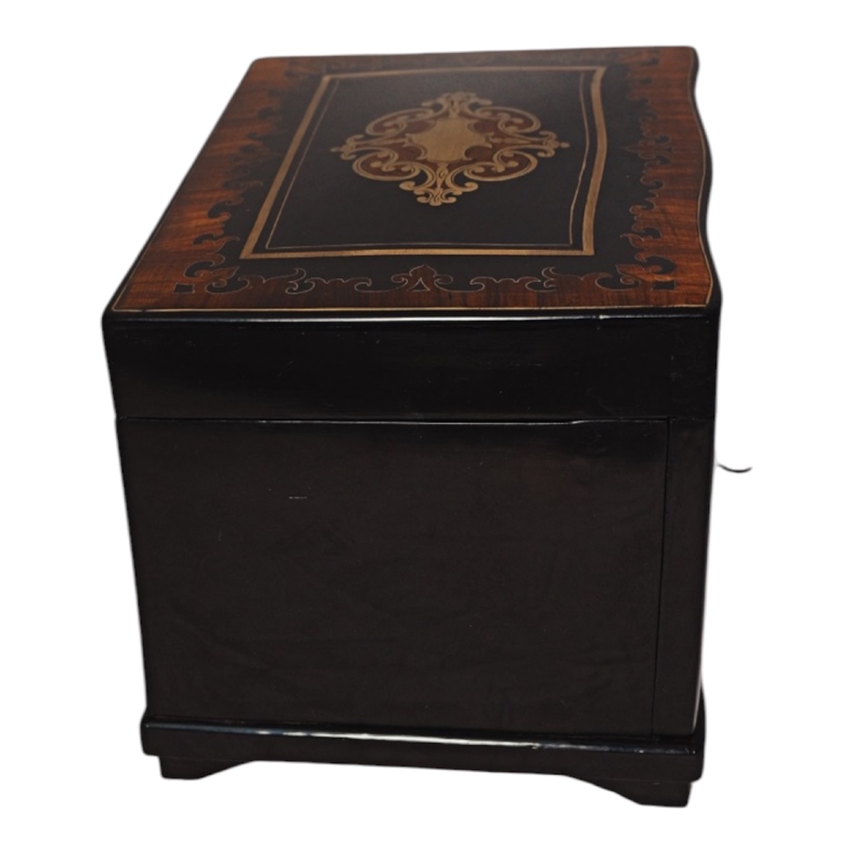 Cigar Cabinet-photo-1