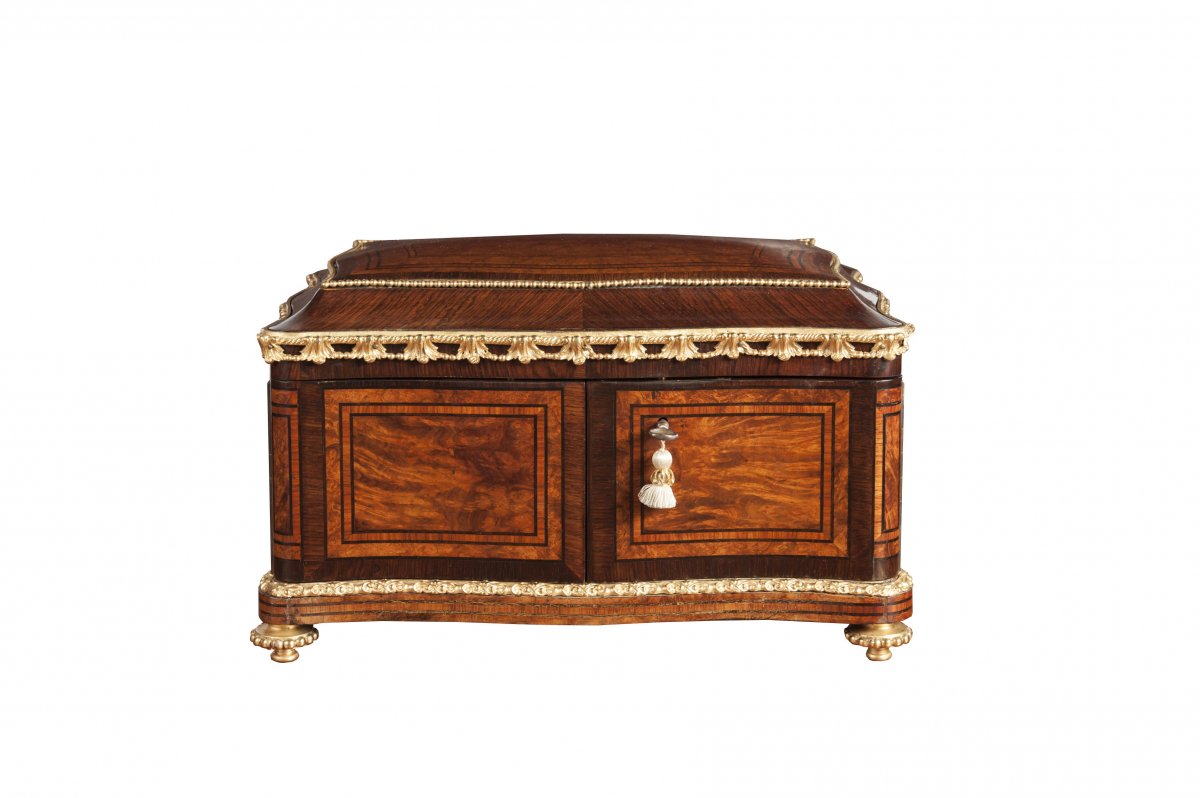 0032/0974 Coffret à Bijoux à Ventaux Avec Ses Deux Flacons De Parfum