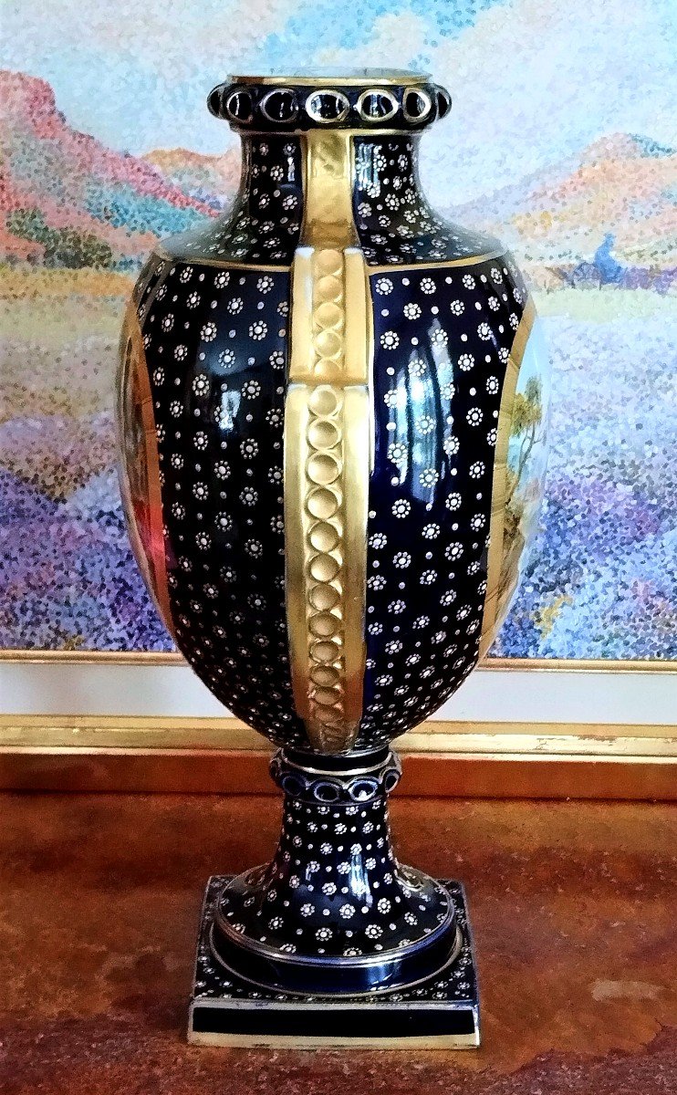 Vase En Porcelaine De Paris De La Manufacture De La Courtille-photo-2