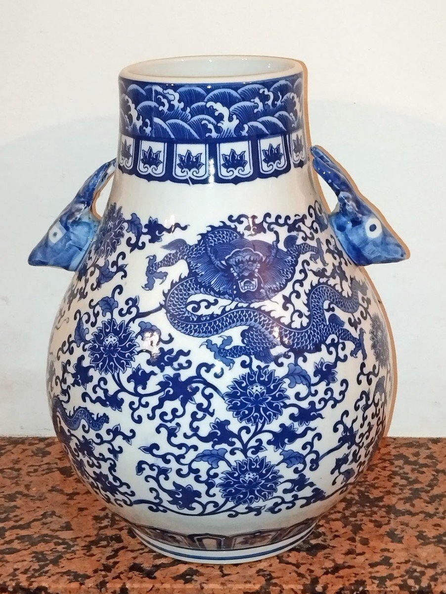 Qianlong Mark Chinese Porcelain Vase