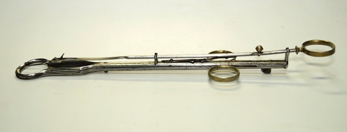 Fahnestock Tonsillectome Modified By Charrière 19th