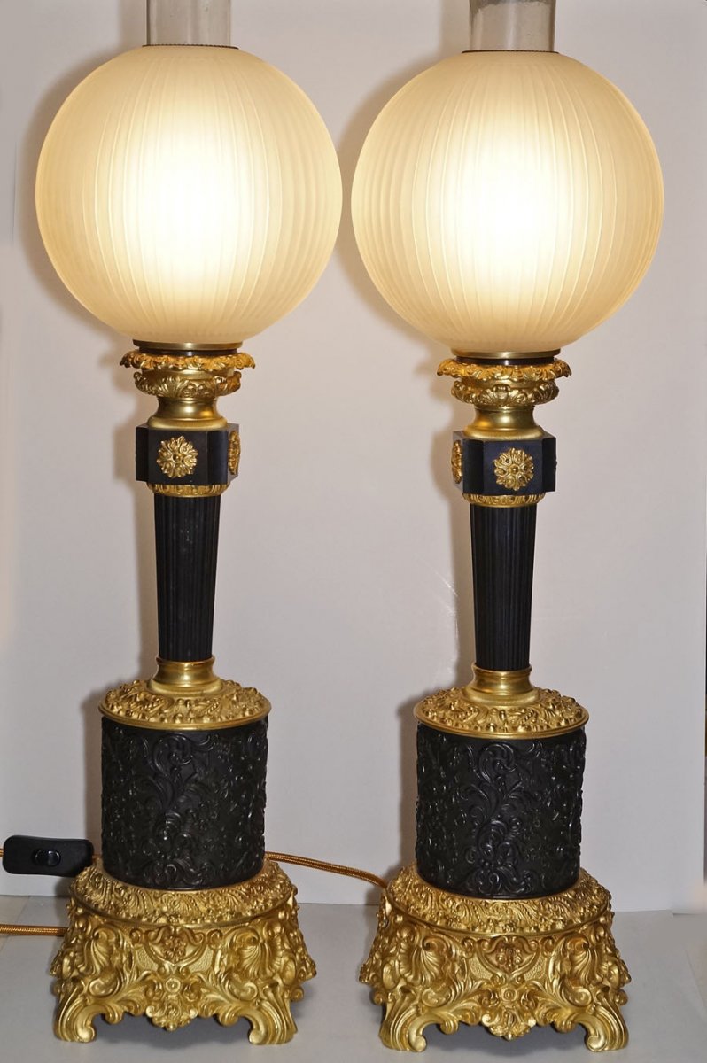 Pair Of Gilt Bronze Patina Lamps With Their Globes Middle 19th-photo-2