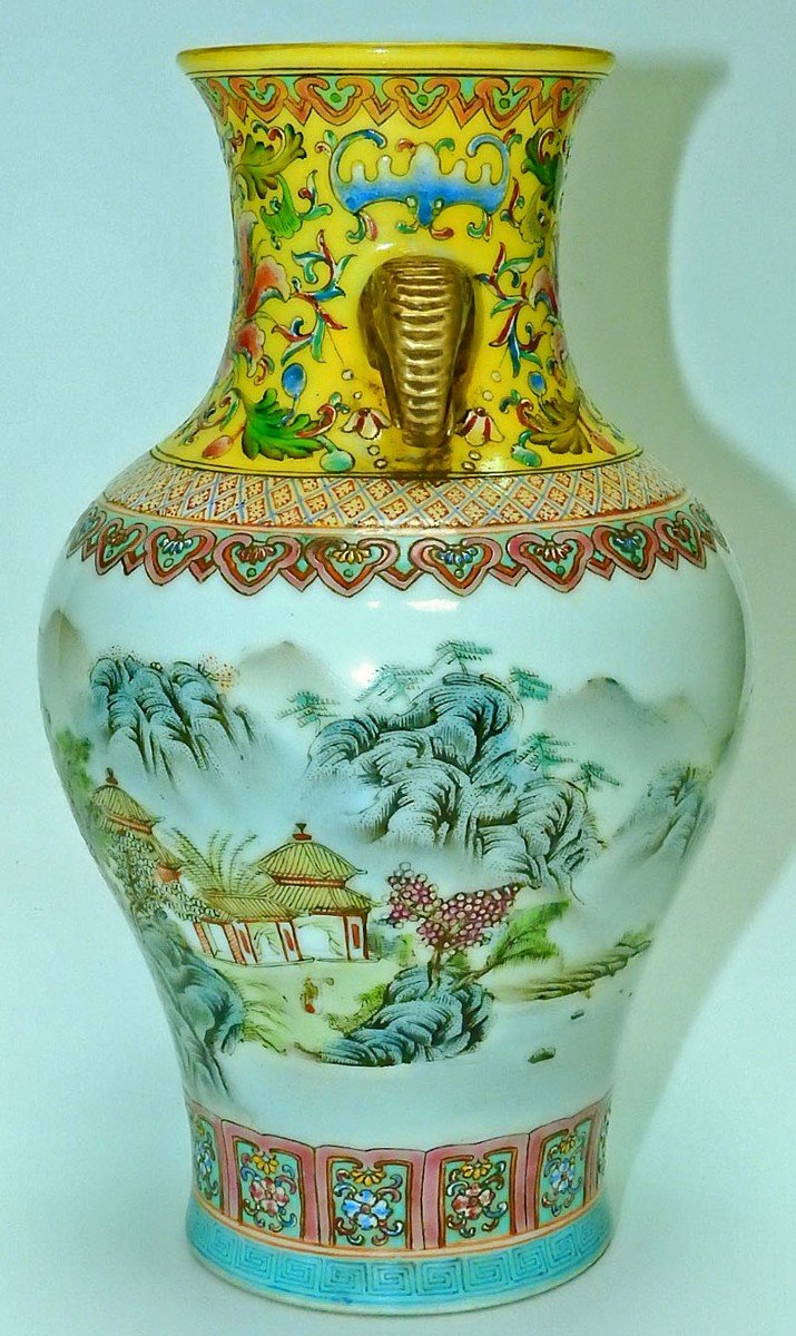 Chinese Porcelain Vase Qianlong Brand-photo-3