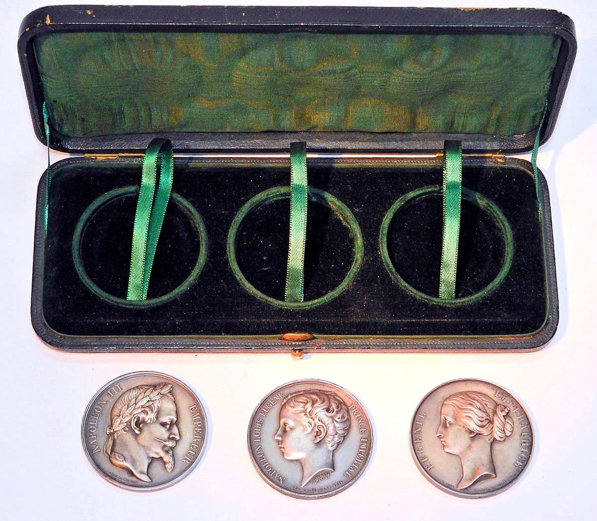 Coffret De 3 Médailles Donné Par Napoléon Lll 1863-photo-2