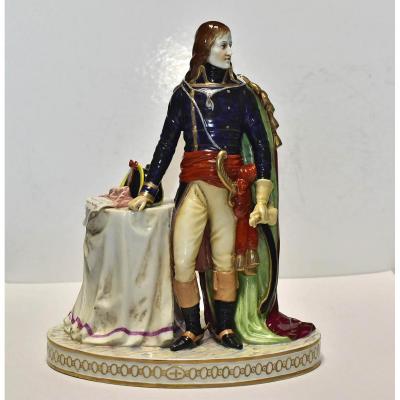 Napoléon Bonaparte , Porcelaine De Saxe Début 20ème