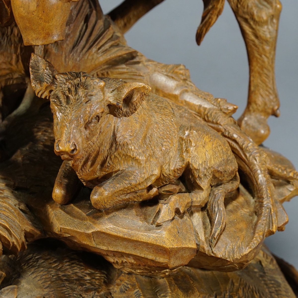 Grand Groupe De Chattes Sculptées Avec Vase En Verre, Brienz Ca. 1890-photo-3