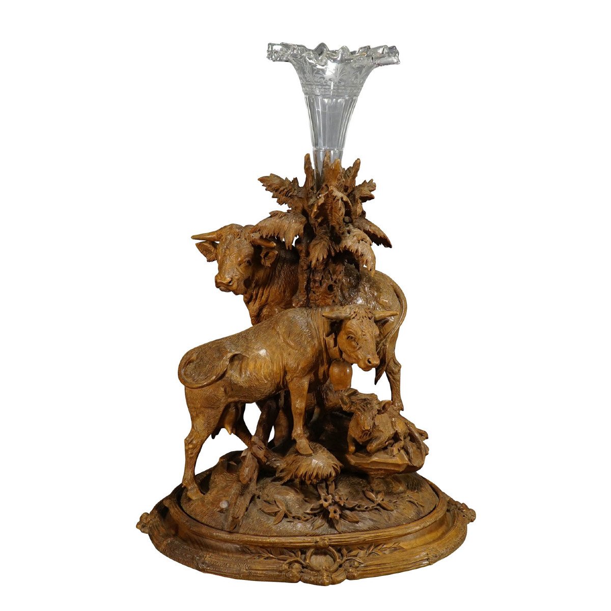 Grand Groupe De Chattes Sculptées Avec Vase En Verre, Brienz Ca. 1890