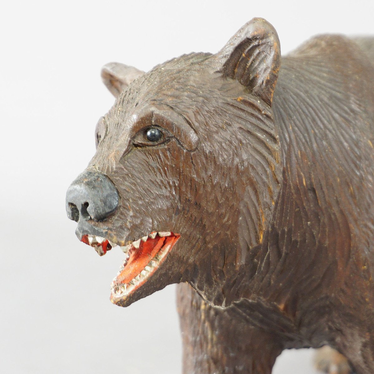 Large Hand Carved Wooden Bear In Brienz Circa 1930-photo-3