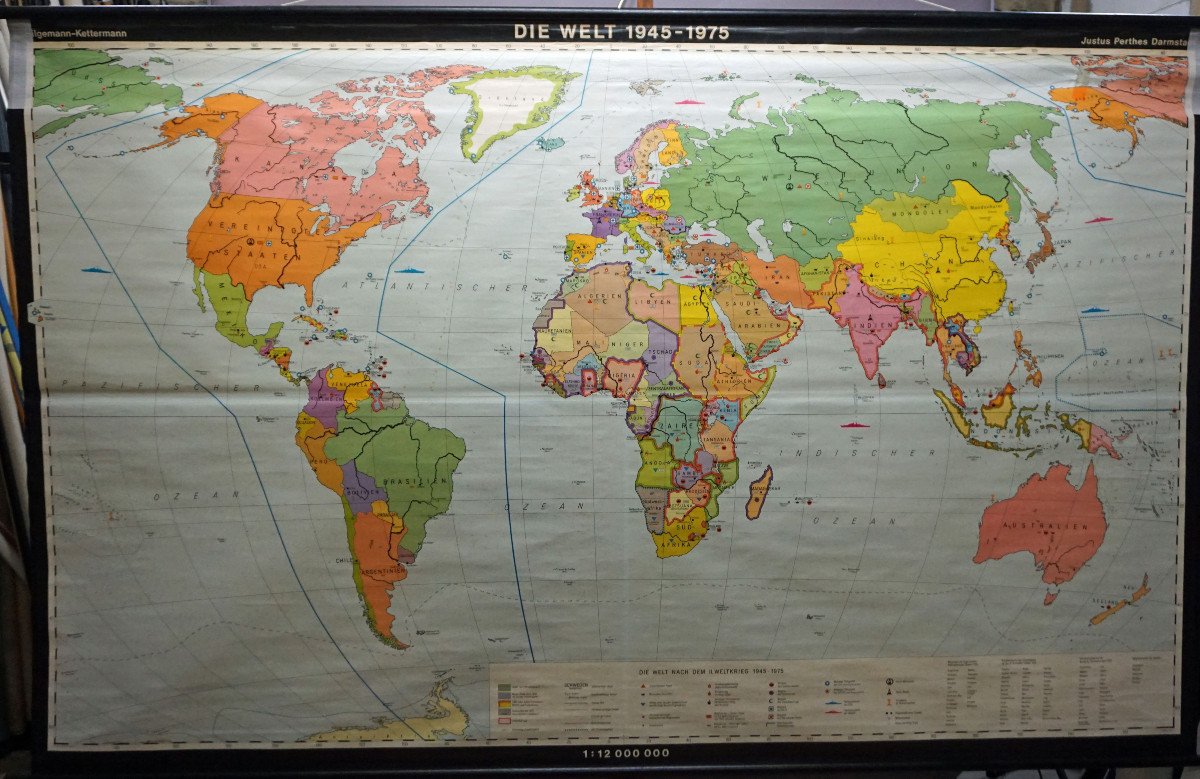 Proantic: Vintage World Map Wall Map, History Poster 1945-1975