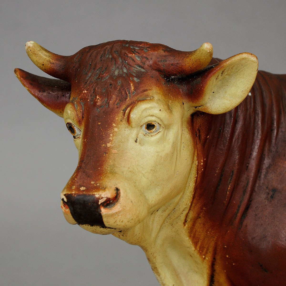 Old Butcher Shop Decoration Of An Ox In Pottery-photo-3