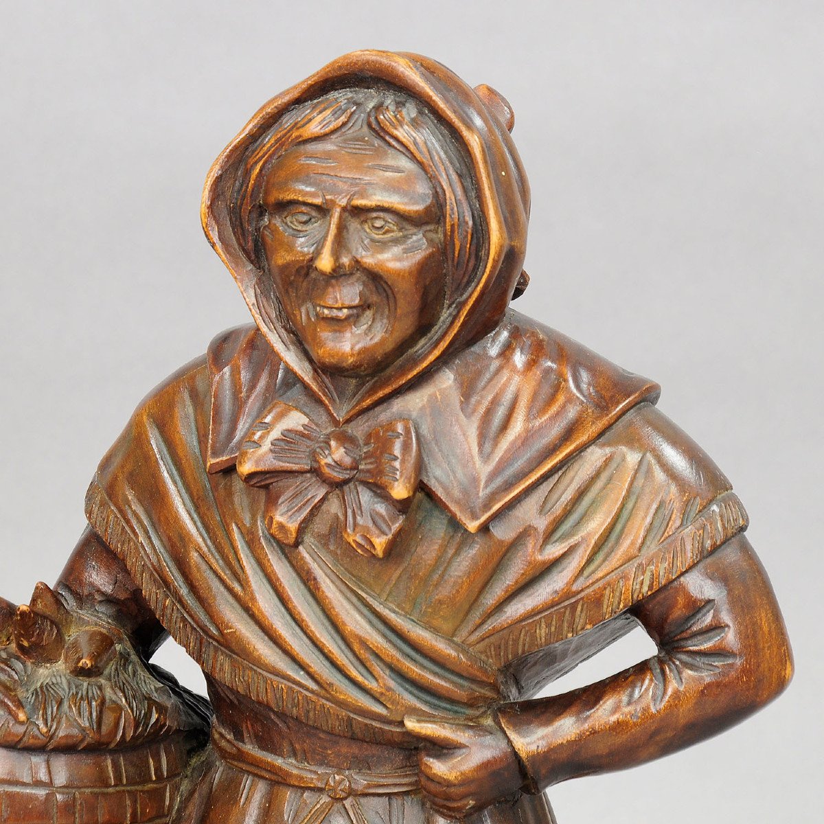 Antique Wooden Carved Sculpture Of A Folksy Countrywoman-photo-4