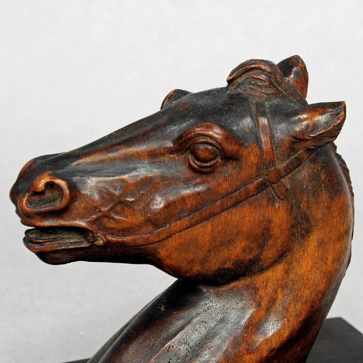 Antique Wooden Carved Horse Paper Weight Ca. 1920-photo-2