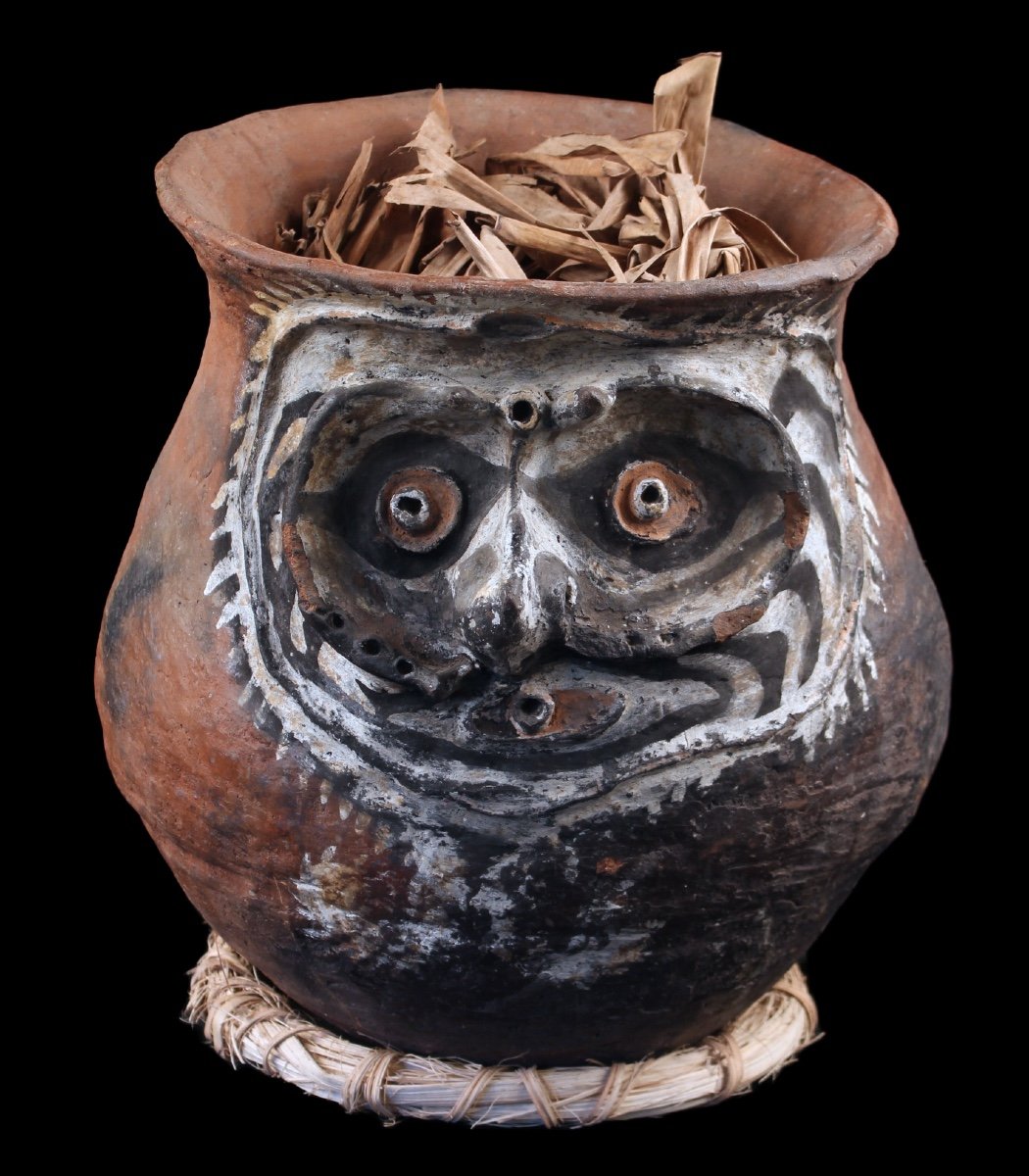 Sago Jar, Traditional Pottery, Oceanic Tribal Art, Oceania, Papua New Guinea