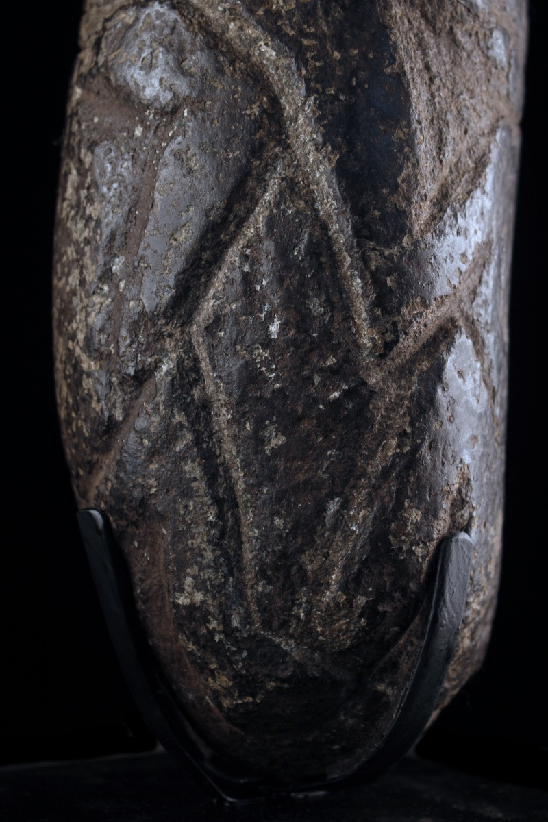 Ancienne pierre de fertilité, art tribal, art océanien, Art Mélanésien, pierre gravée, 32 cm-photo-7