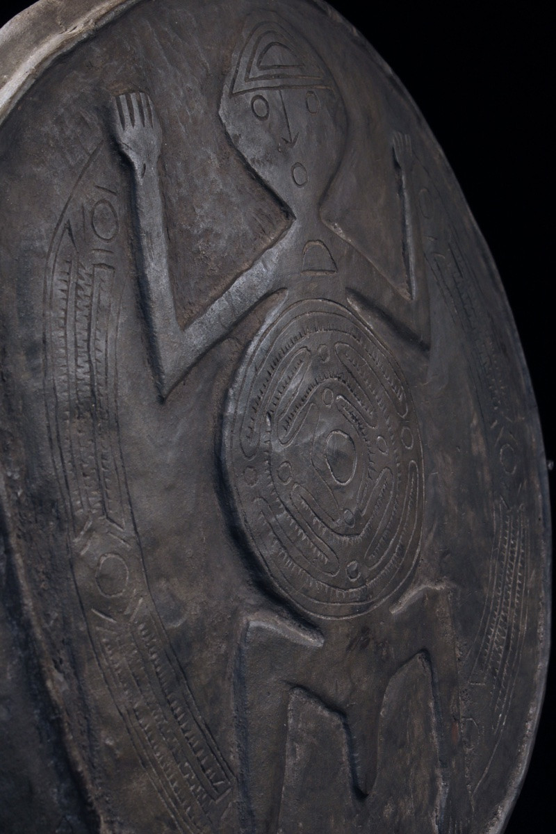 Grand plat en bois Arapesh, art tribal, art océanien, Papouasie Nouvelle Guinée, sculpture bois-photo-2