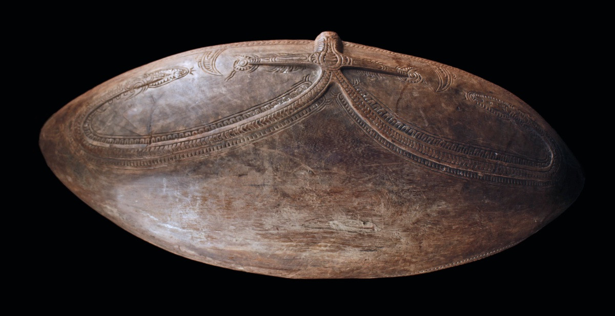 Très grand bol Siassi, Art Océanien, Art Tribal, Papouasie Nouvelle Guinée, 111 x 53 cm-photo-2