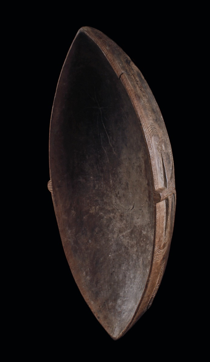 Très grand bol Siassi, Art Océanien, Art Tribal, Papouasie Nouvelle Guinée, 111 x 53 cm-photo-3