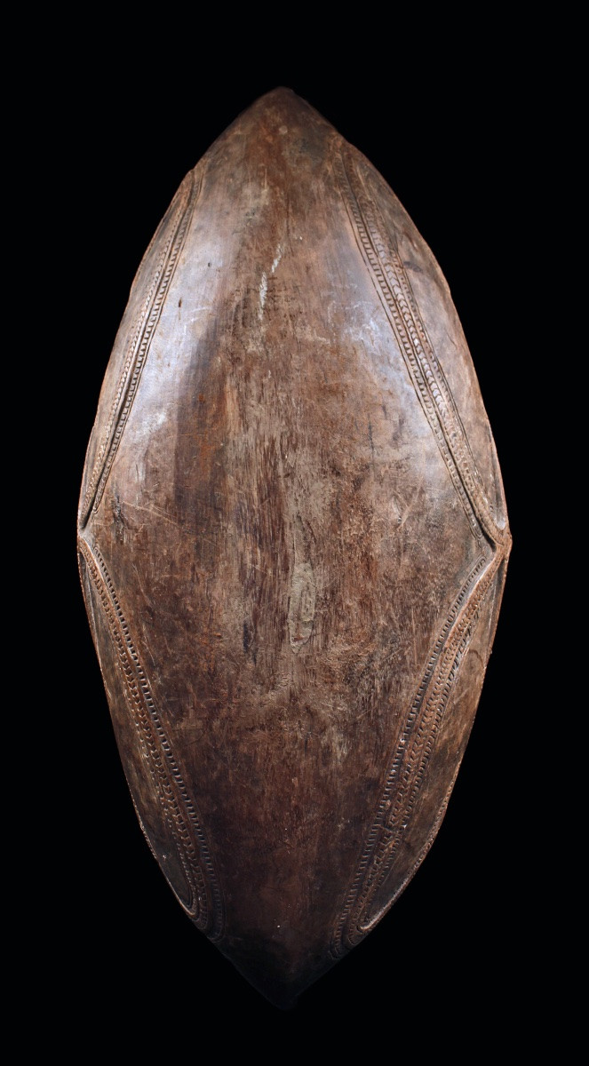 Très grand bol Siassi, Art Océanien, Art Tribal, Papouasie Nouvelle Guinée, 111 x 53 cm-photo-1