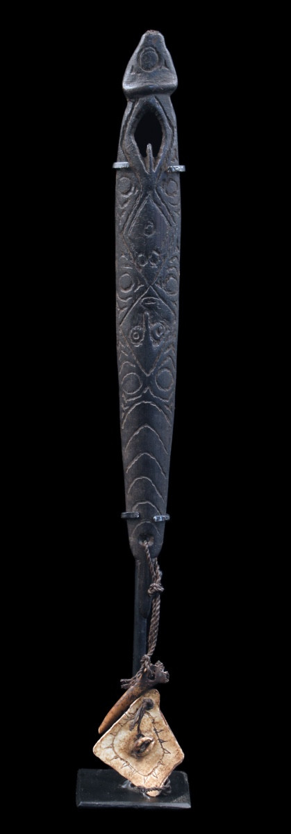 Rhombe, instrument traditionnel, Océanie, art océanien, art tribal, art du pacifique, 29 cm