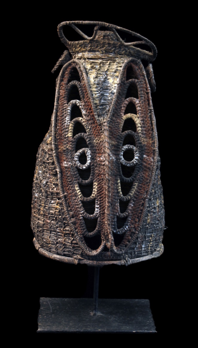 Masque heaume, art tribal , art océanien, Océanie, Papouasie Nouvelle Guinée, 39 cm