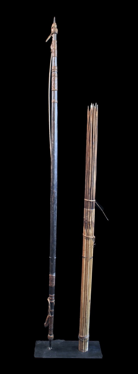 Bow And Arrows, Tribal Art, Oceanic Art, Traditional Bow, Papua New Guinea, 175 Cm