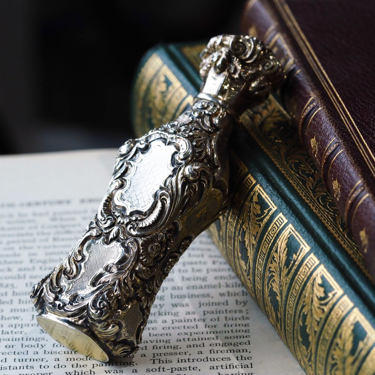 Flacon / Flasque en Argent Partiellement Doré avec Décorations Ornées - XIXe siècle-photo-2