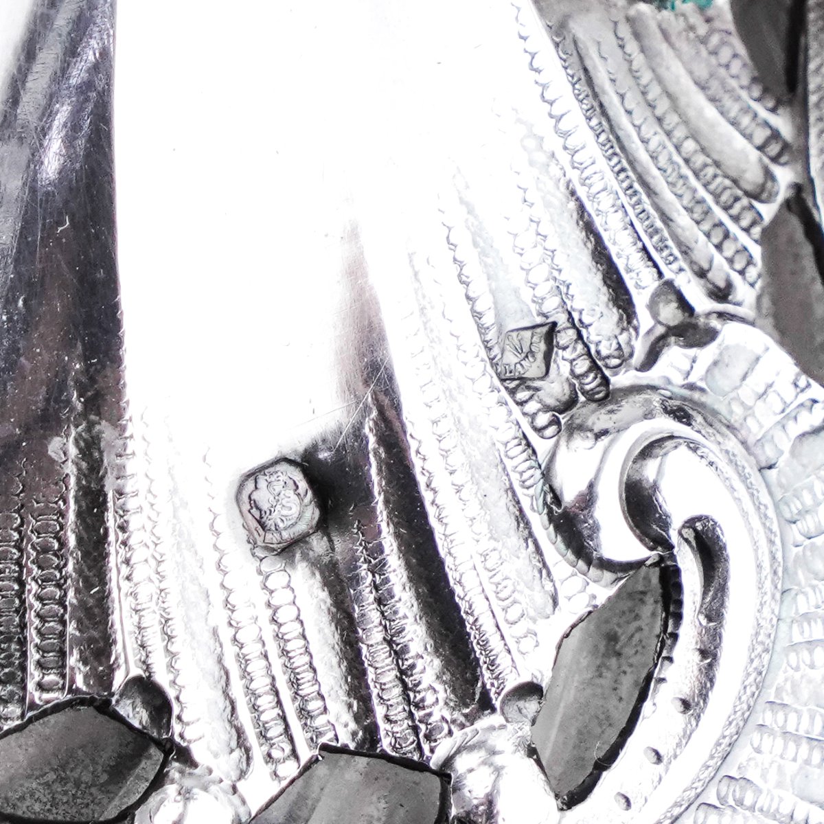 Aiguière française en argent massif, montée sur verre, décor rocaille —Lancon, Paris, vers 1880-photo-4