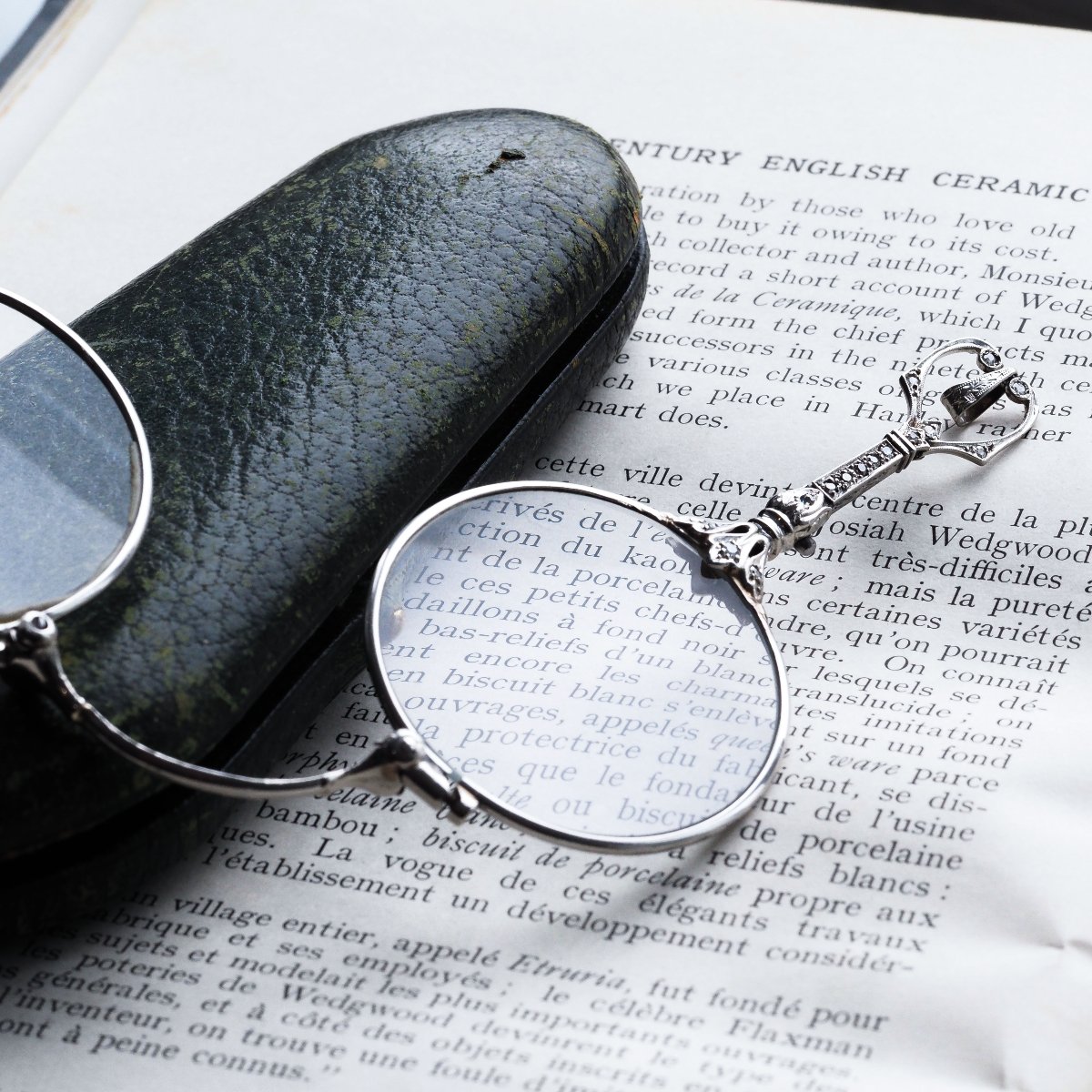 Lorgnette ancienne Art déco en platine sertie de diamants  lunettes d’opéra, vers 1920-photo-7