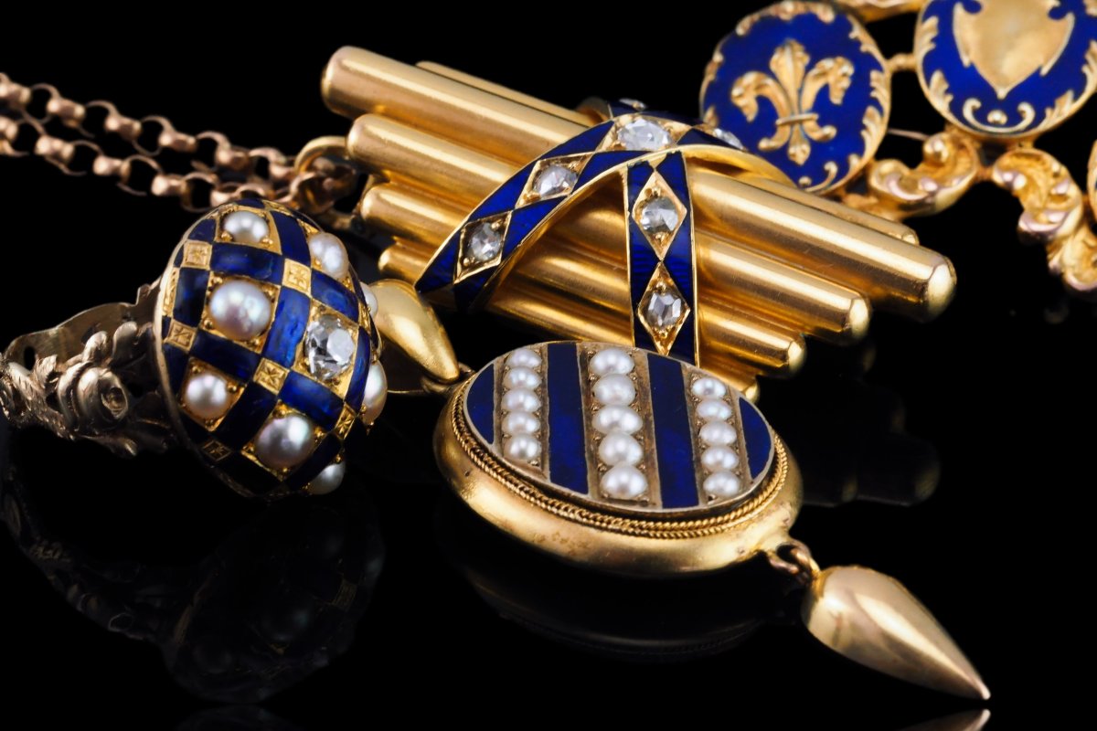 Pendentif ancien victorien en or 18K , serti d’un diamant taille rose et d’émail bleu – 1880-photo-1