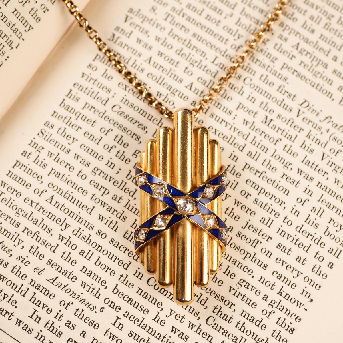 Pendentif ancien victorien en or 18K , serti d’un diamant taille rose et d’émail bleu – 1880-photo-5