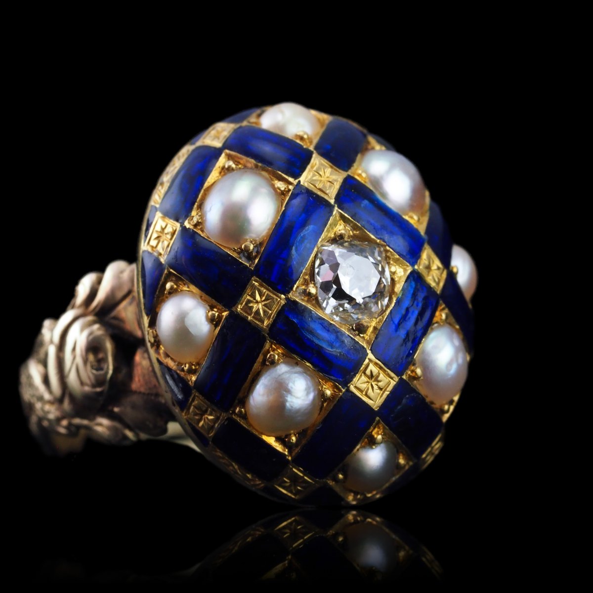 Bague ancienne victorienne en or 14K, ornée d’émail bleu, de diamants et de perles – vers 1860-photo-2