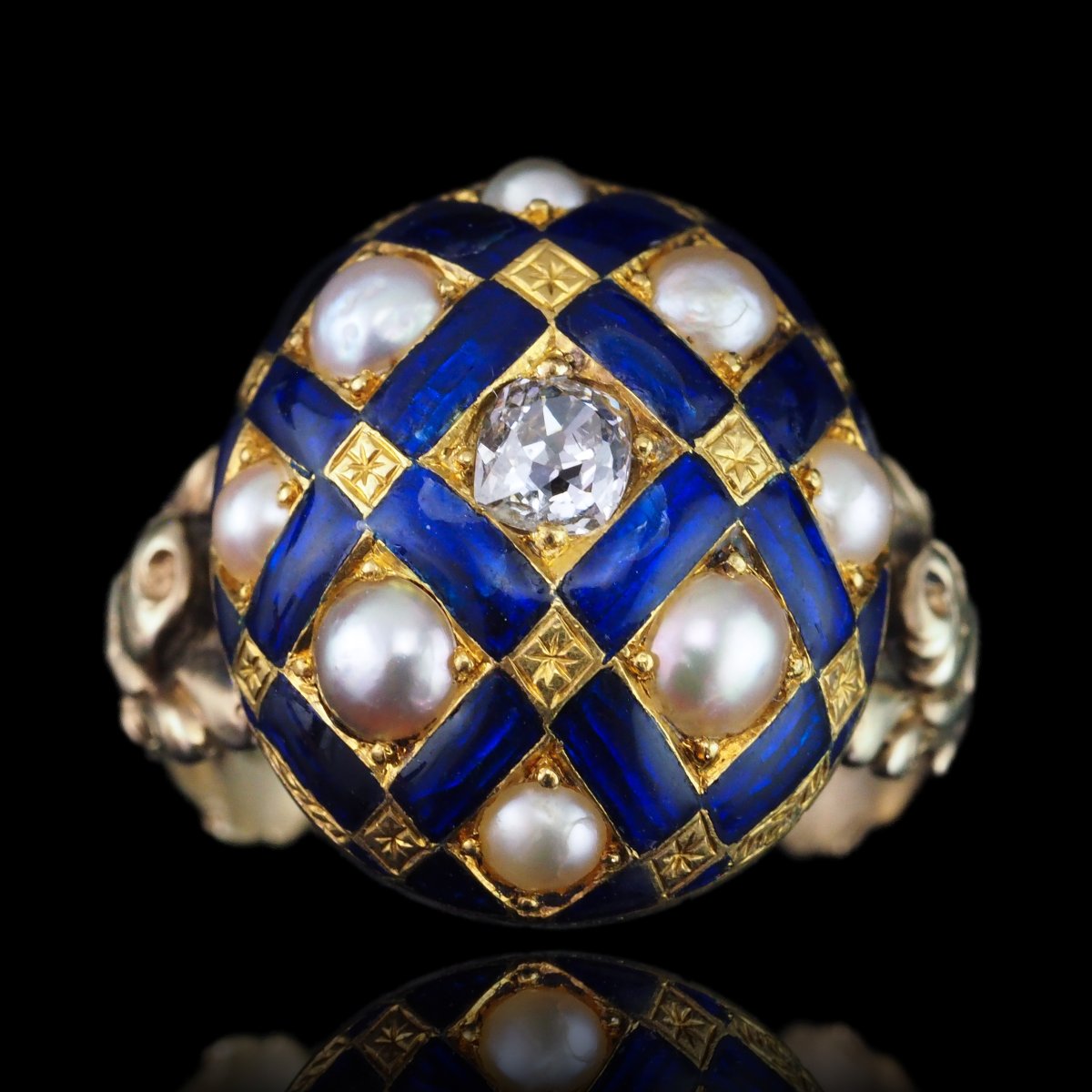Bague ancienne victorienne en or 14K, ornée d’émail bleu, de diamants et de perles – vers 1860-photo-3