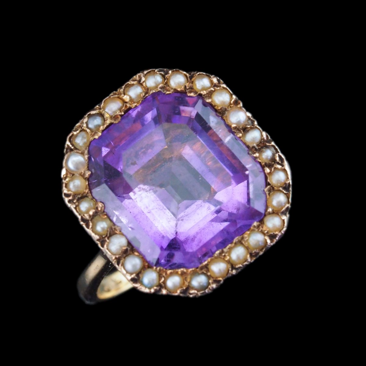 Bague édouardienne en or 18K, ornée d’une améthyste taille émeraude et de perles – vers 1900-photo-2