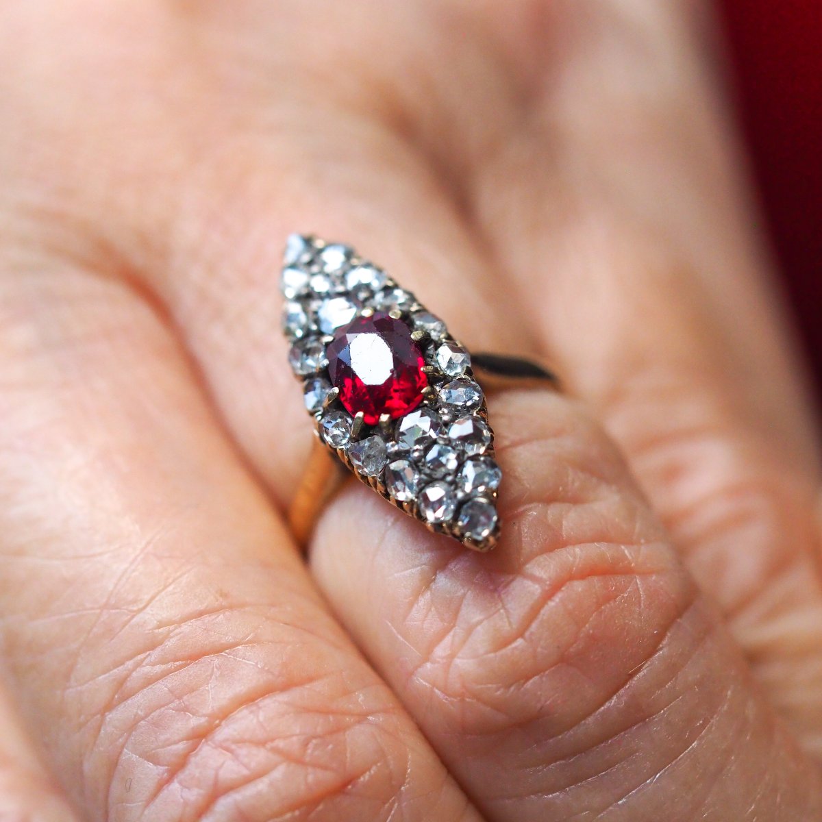 Bague française navette, or 18 ct, rubis naturel non chauffé et diamants v.1890-photo-1