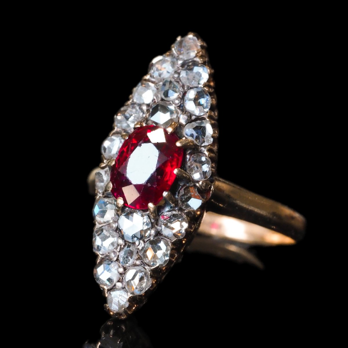 Bague française navette, or 18 ct, rubis naturel non chauffé et diamants v.1890-photo-4