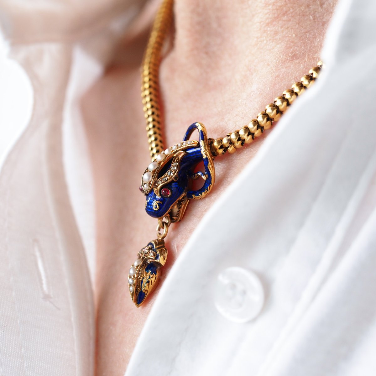 Collier ancien victorien serpent en or 18 carats, diamant et émail, vers 1860-photo-3