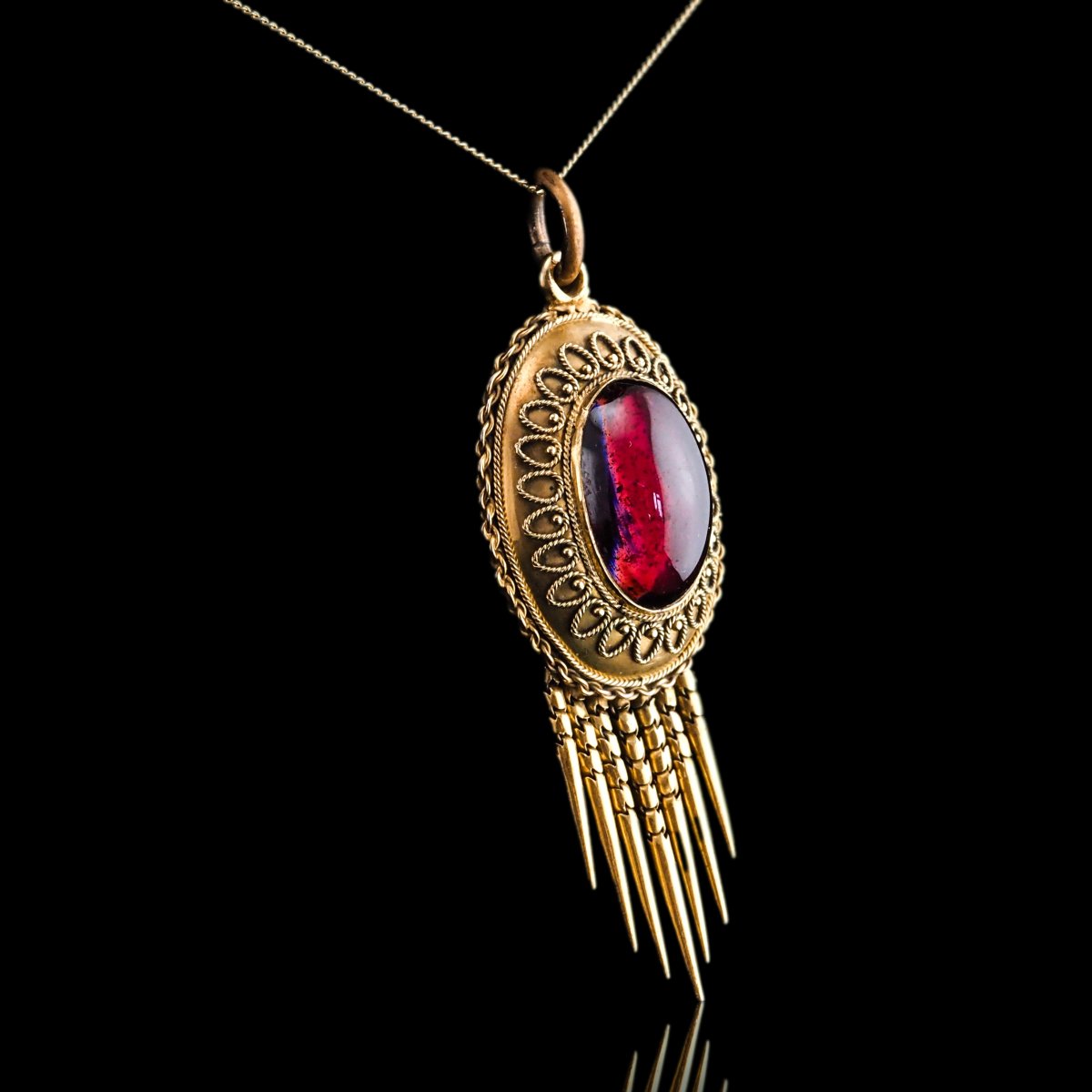 Collier pendentif victorien de style étrusque, grenat et or 15K, vers 1880-photo-1