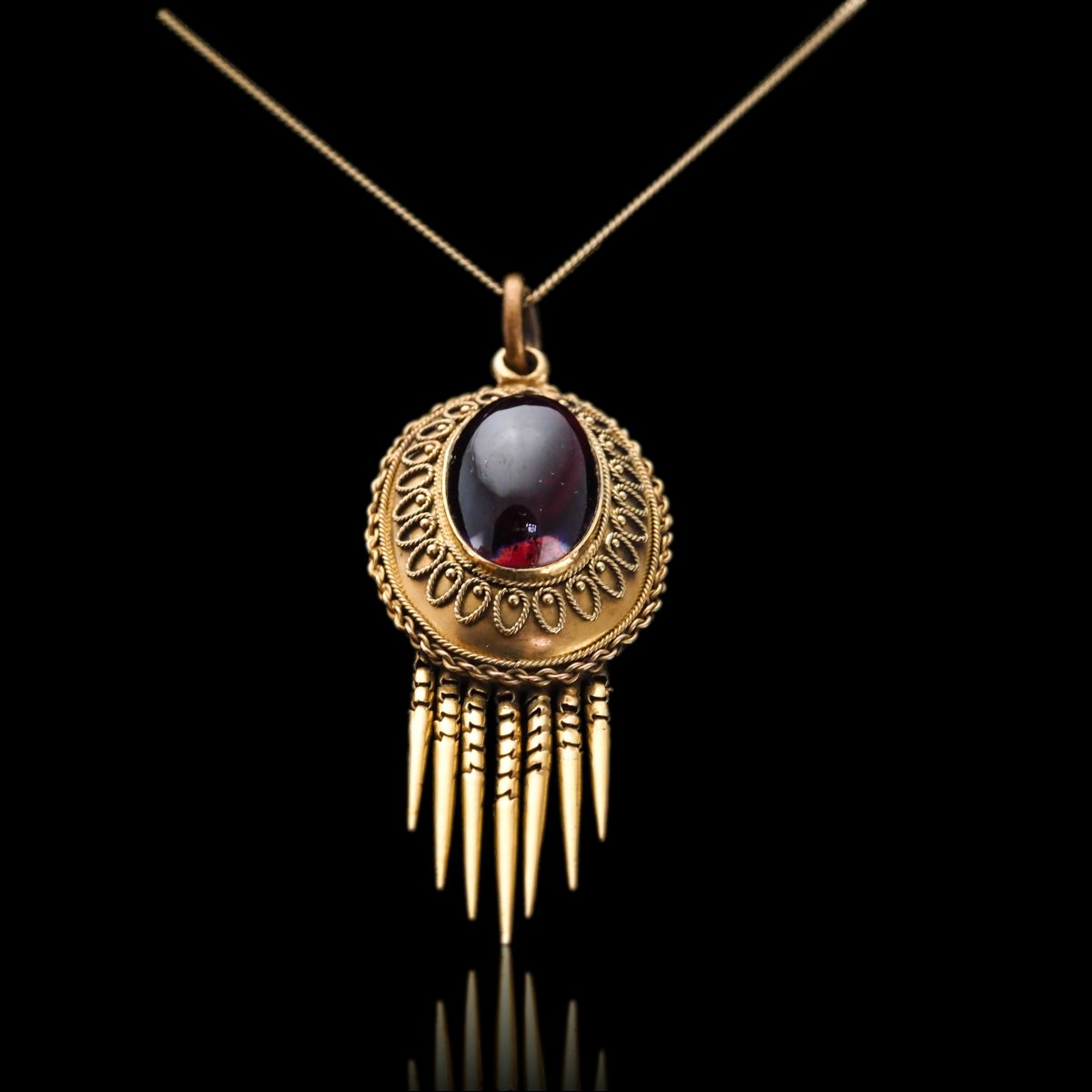 Collier pendentif victorien de style étrusque, grenat et or 15K, vers 1880-photo-2