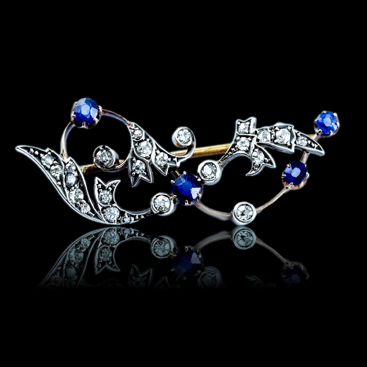 Broche victorienne ancienne à saphirs et diamants, motif feuillagé, or 9 ct, vers 1880