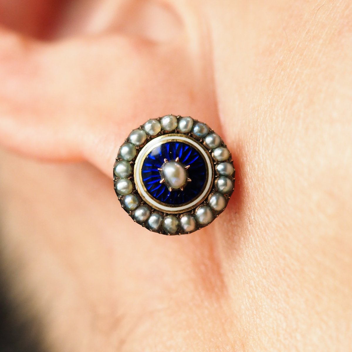 Boucles d’oreilles géorgiennes anciennes en or, émail guilloché bleu et perles – vers 1800-photo-8