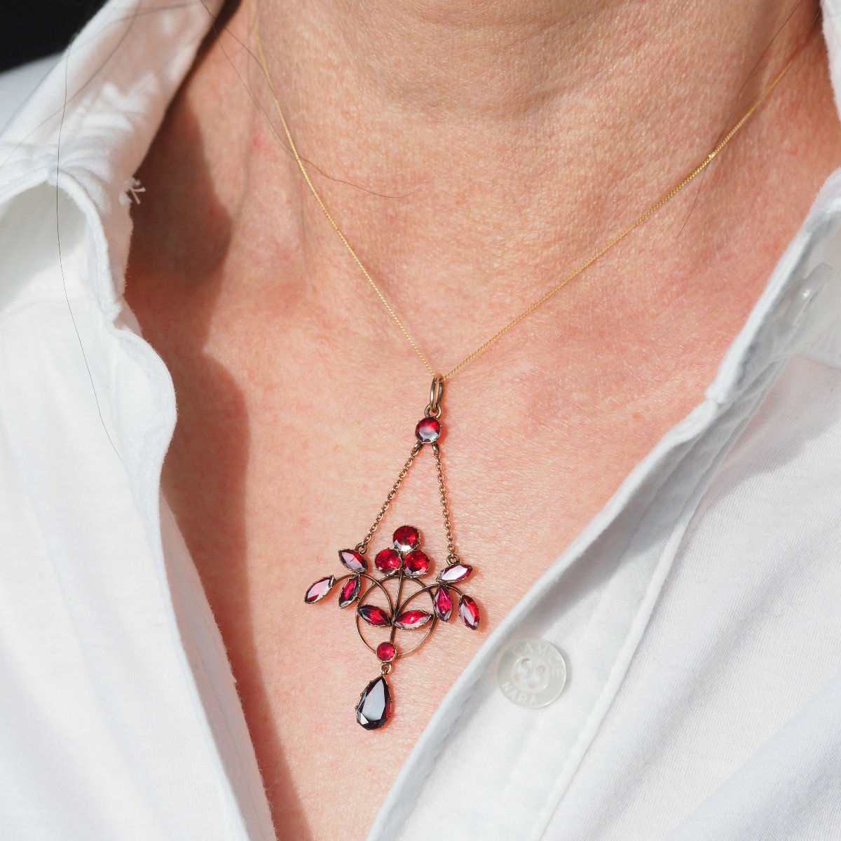 Pendentif ancien Art nouveau en grenat, or 9K , vers 1900-photo-2