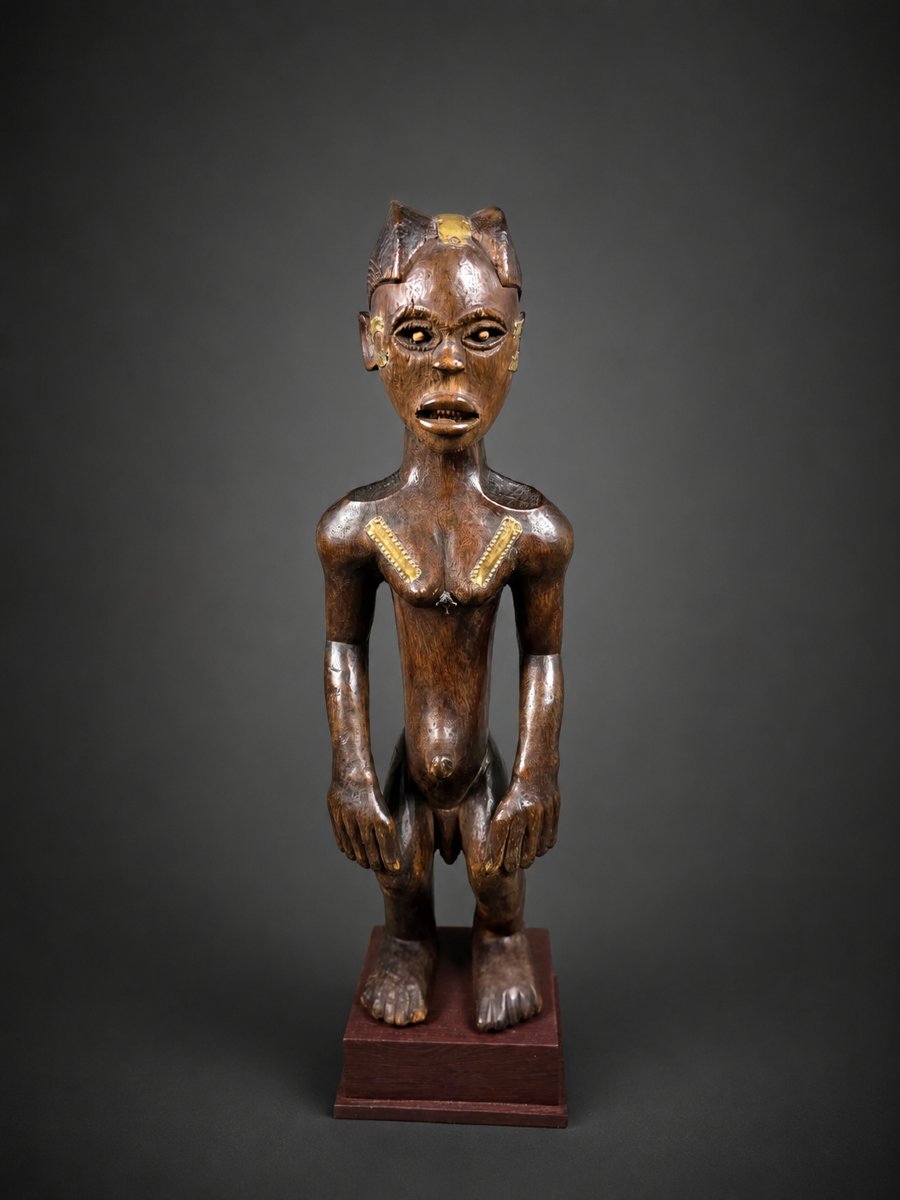 Fang Mabea Statue -photo-4