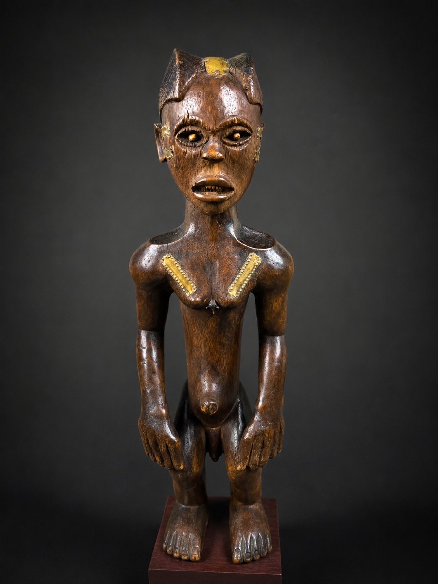 Fang Mabea Statue -photo-2